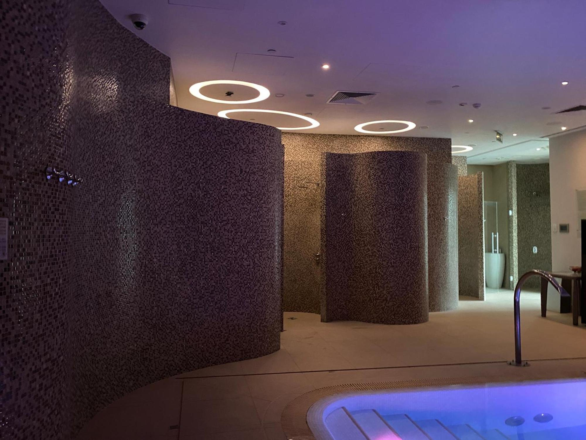 Doubletree By Hilton Hotel & Conference Centre Warsaw Exterior photo